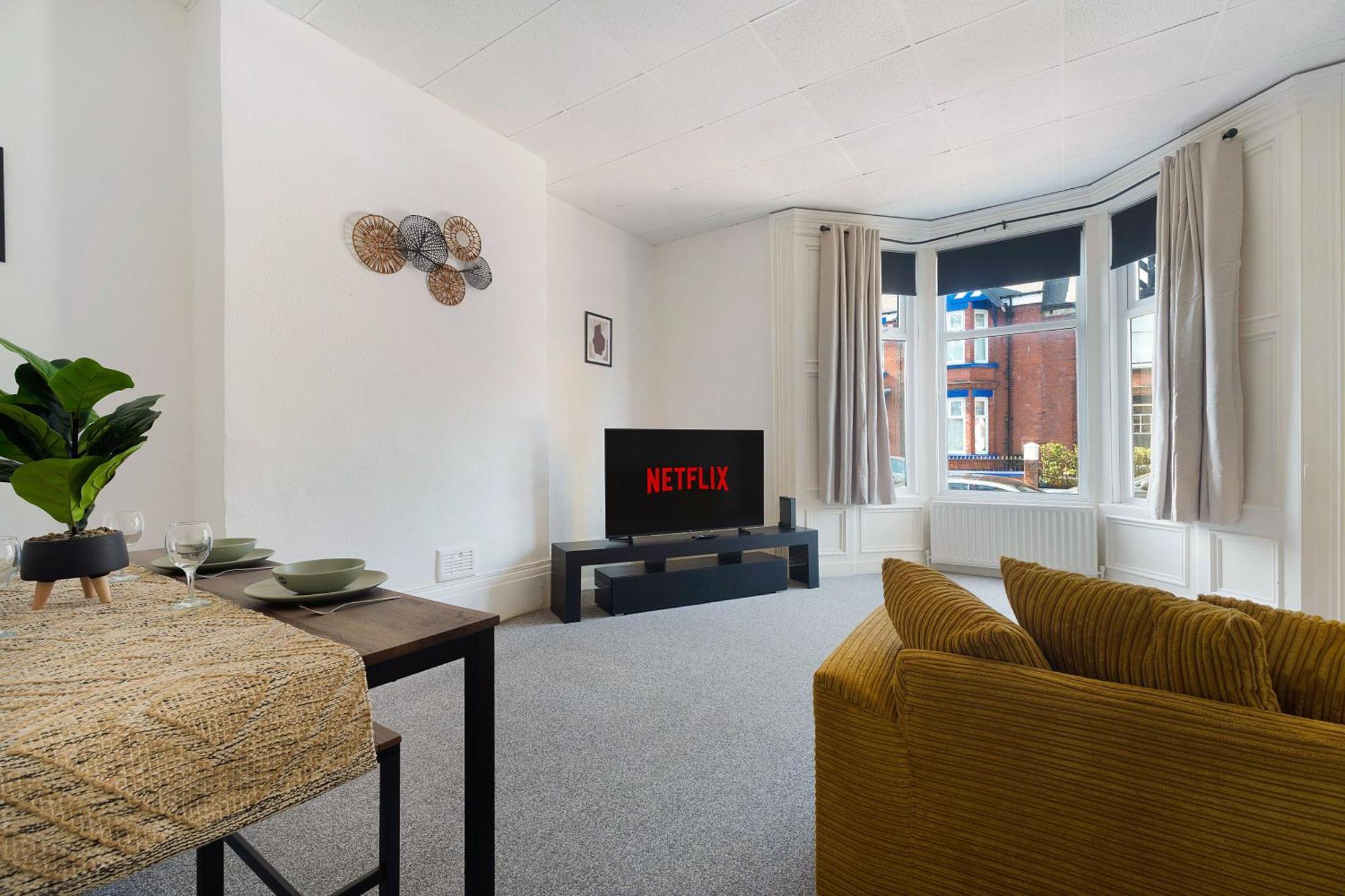 The Beechwood Nest, 8 Bed Sleeps 14